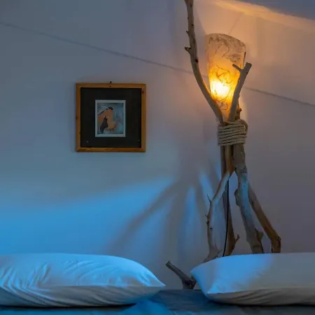 Casa Sofianna 2-bedroom Next To Sandy Monemvasía